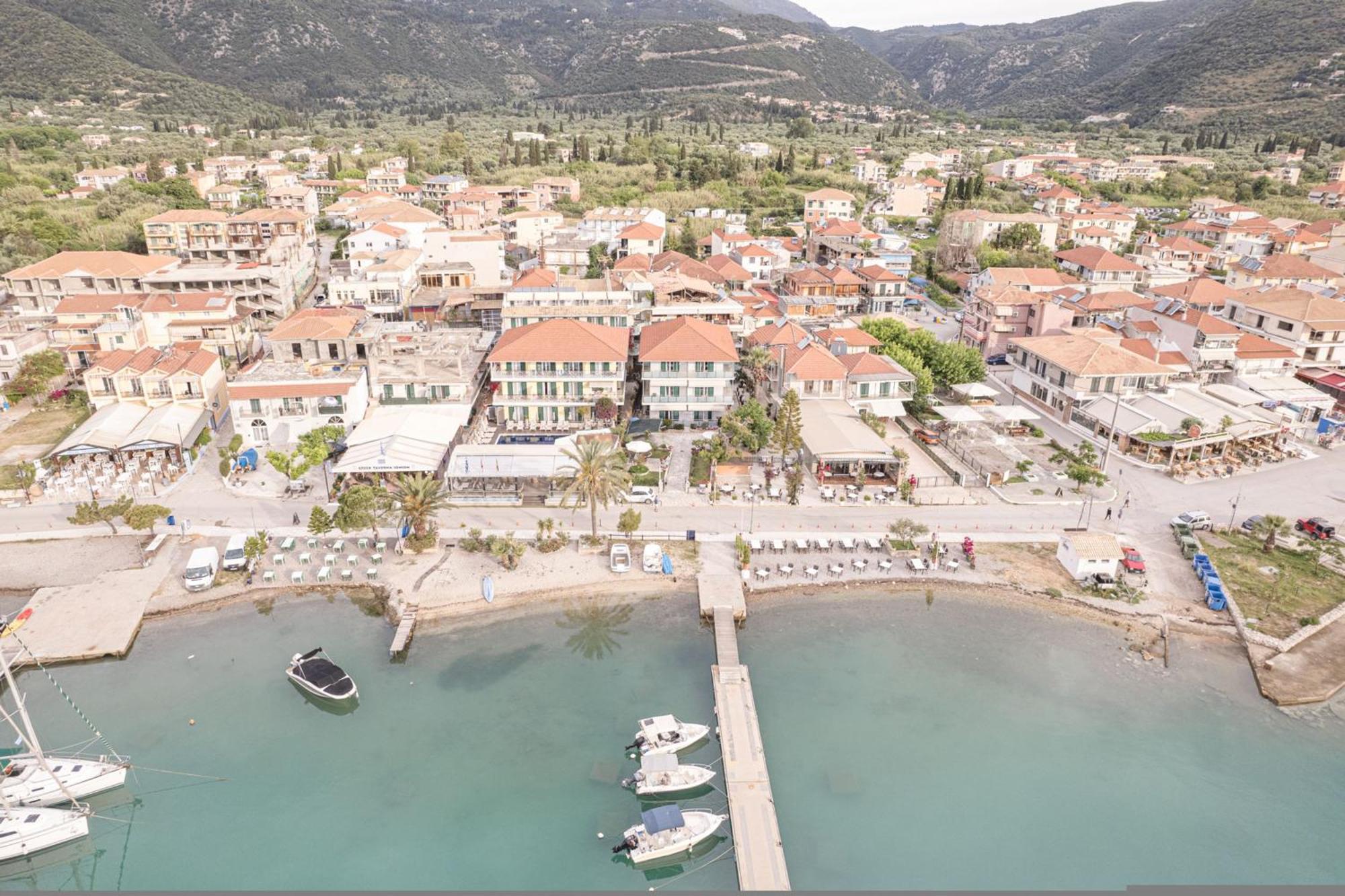 Captain'S Seafront Apartments Nydri  Exterior photo