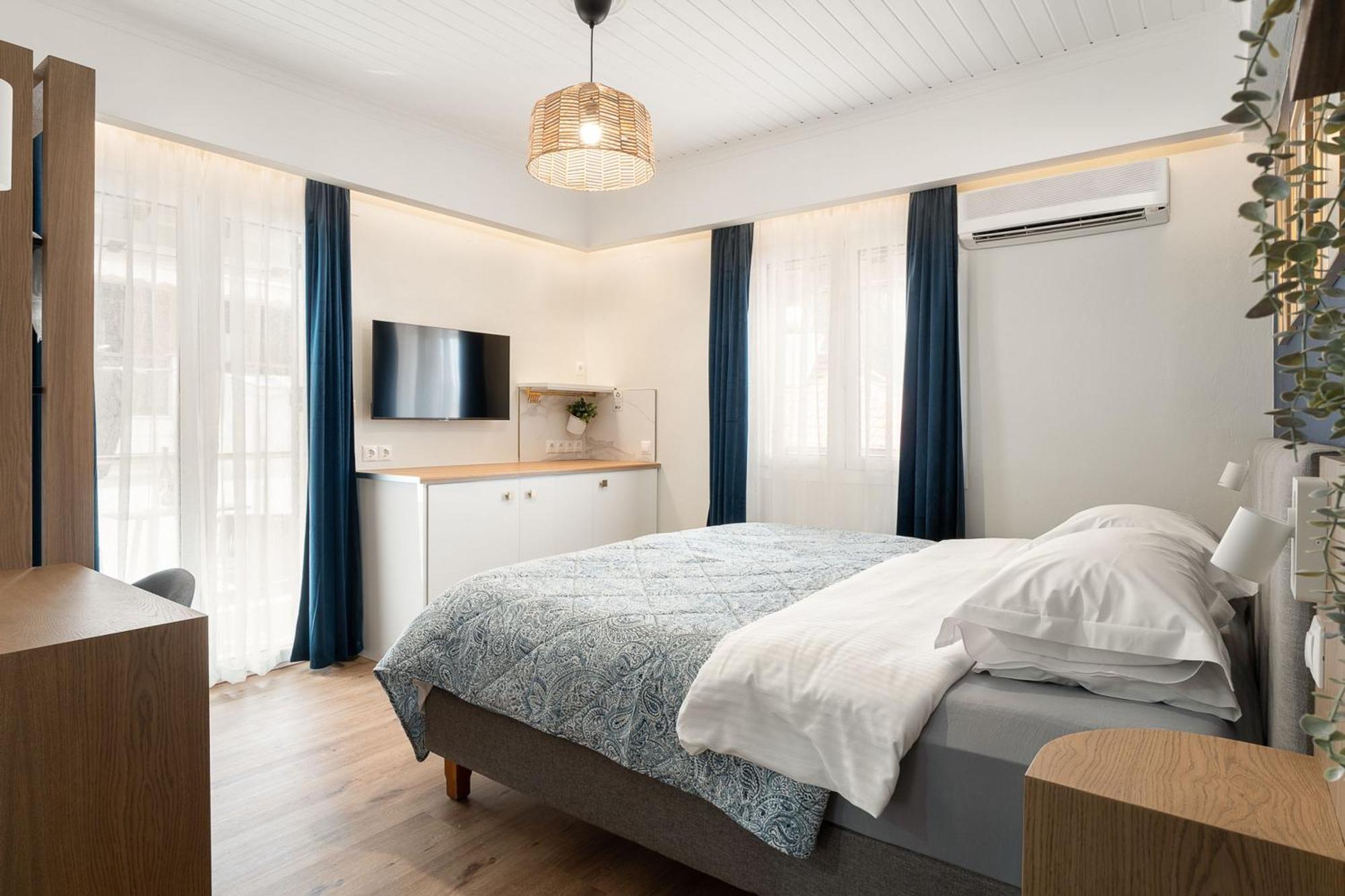 Captain'S Seafront Apartments Nydri  Exterior photo