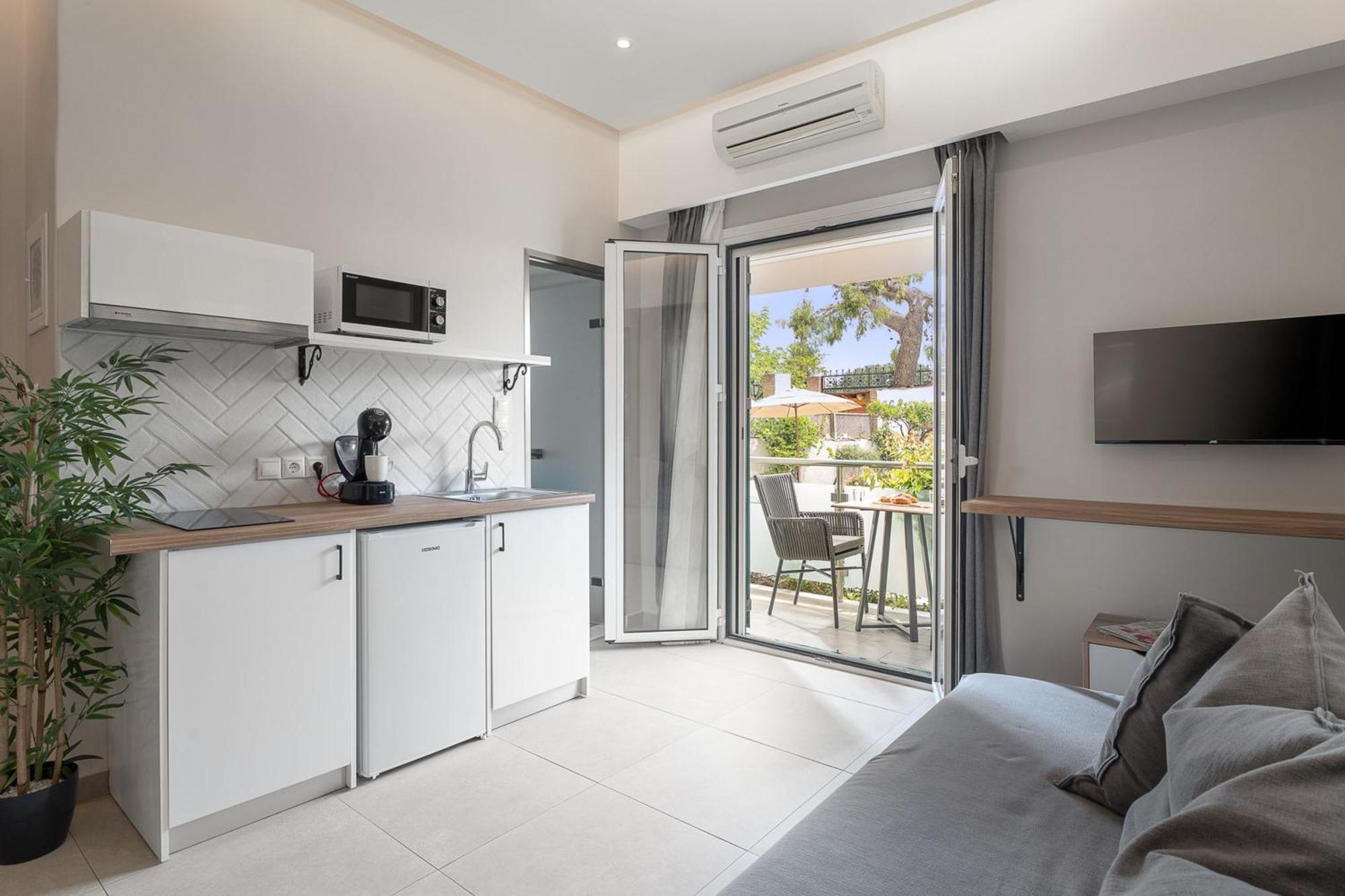 Captain'S Seafront Apartments Nydri  Exterior photo